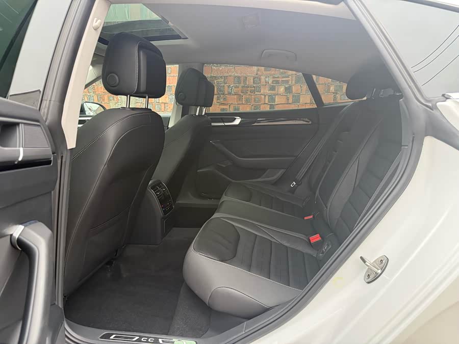 Volkswagen CC (FAW-Volkswagen) 2021 صورة سيارة #8