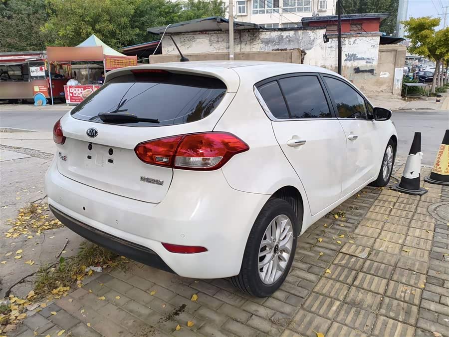 Kia Forte Koup 2014 car image #8
