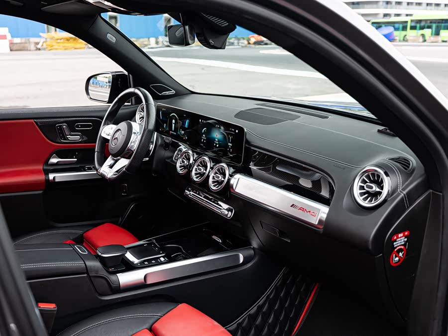 Mercedes-Benz GLB AMG 2021 immagine di auto #8