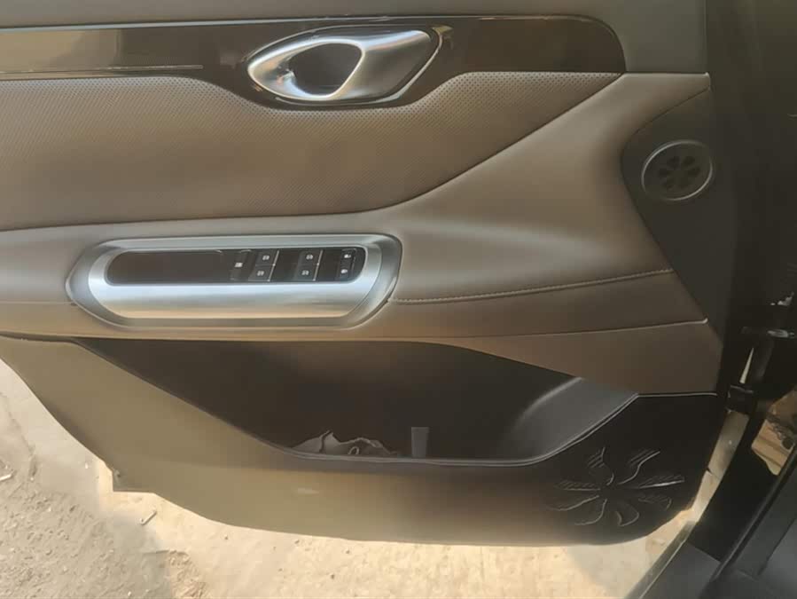 GAC Trumpchi E8 2024 #8 GAC Trumpchi E8 2024 car image #8