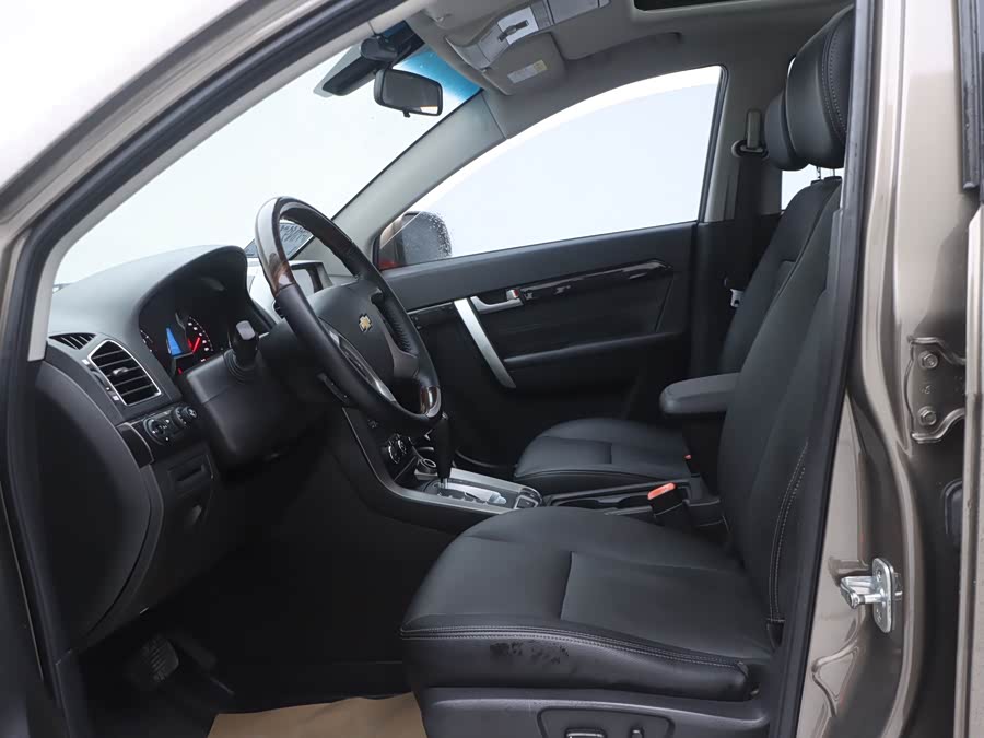 Chevrolet Captiva 2017 car image #8