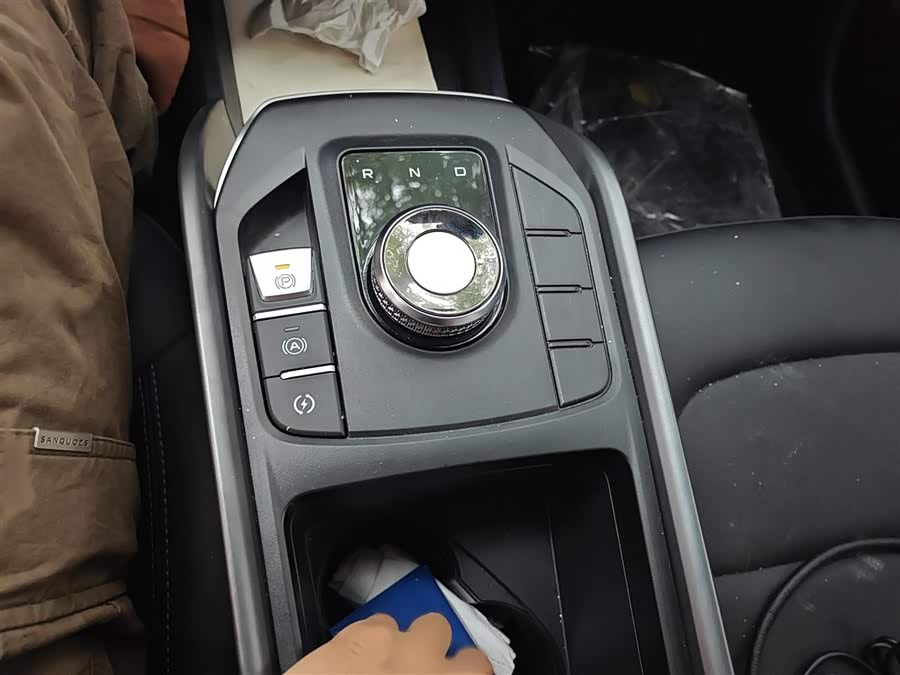 睿蓝汽车 枫叶60s 2023 汽车图片 #8