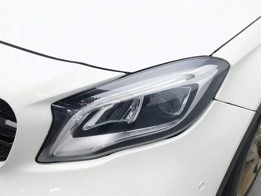 Mercedes-Benz GLA AMG 2018 car image #8