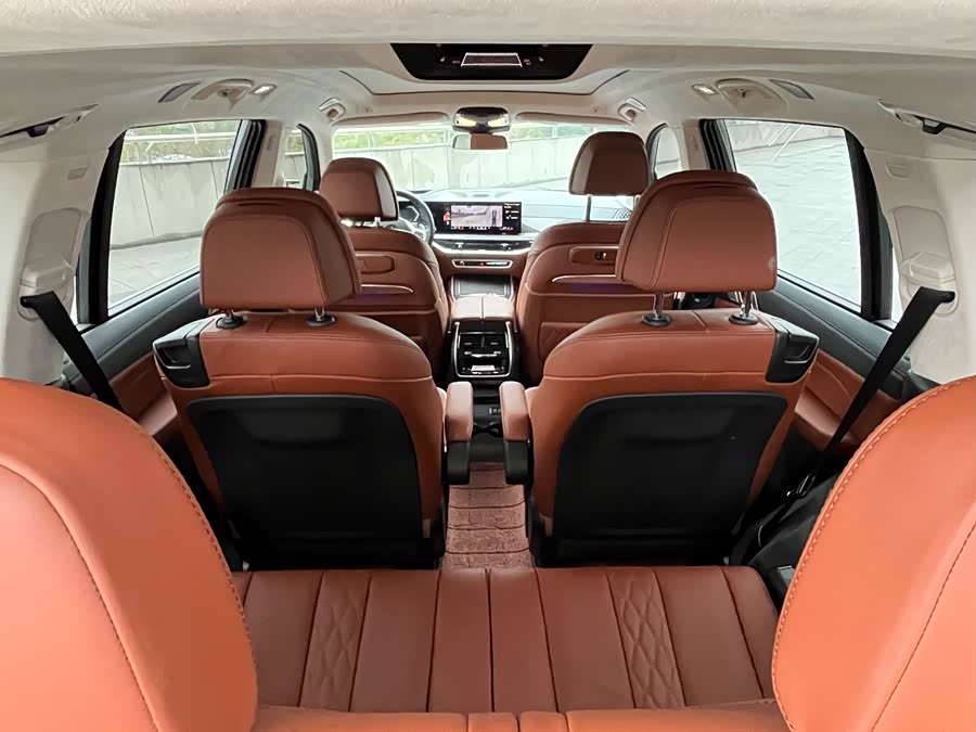 BMW X7 M60i 2023 #8 BMW X7 M60i 2023 car image #8