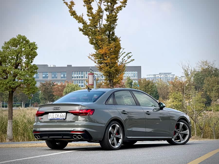 Audi S4 2023 #8 Audi S4 2023 صورة سيارة #8