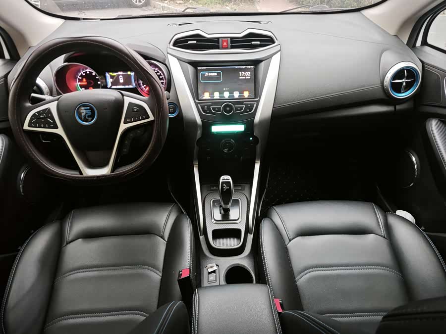 BYD Yuan New Energy 2019 car image #8