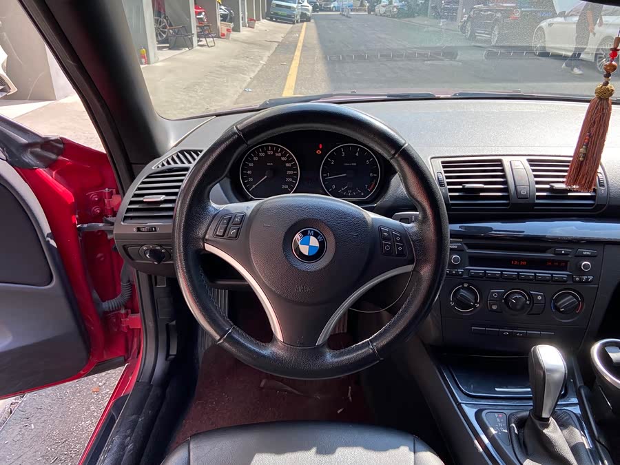 BMW 1 Series (Imported) 2011 #8 BMW 1 Series (Imported) 2011 car image #8