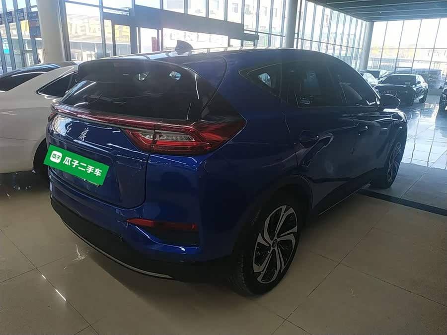 HongQi E-HS3 2019 #8 HongQi E-HS3 2019 car image #8