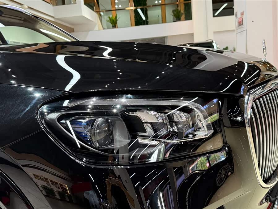 Mercedes-Benz Maybach GLS 2024 car image #8