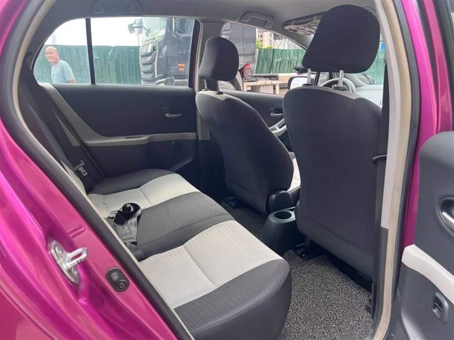 丰田 雅力士 2011 汽车图片 #8