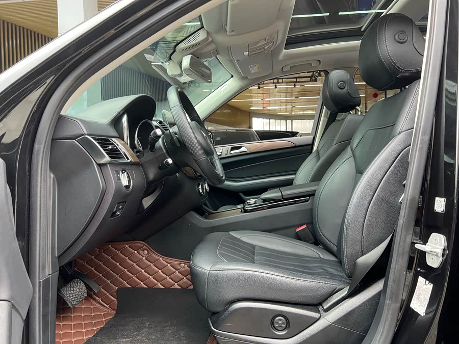 Mercedes-Benz GLE Class 2018 #8 Mercedes-Benz GLE Class 2018 car image #8