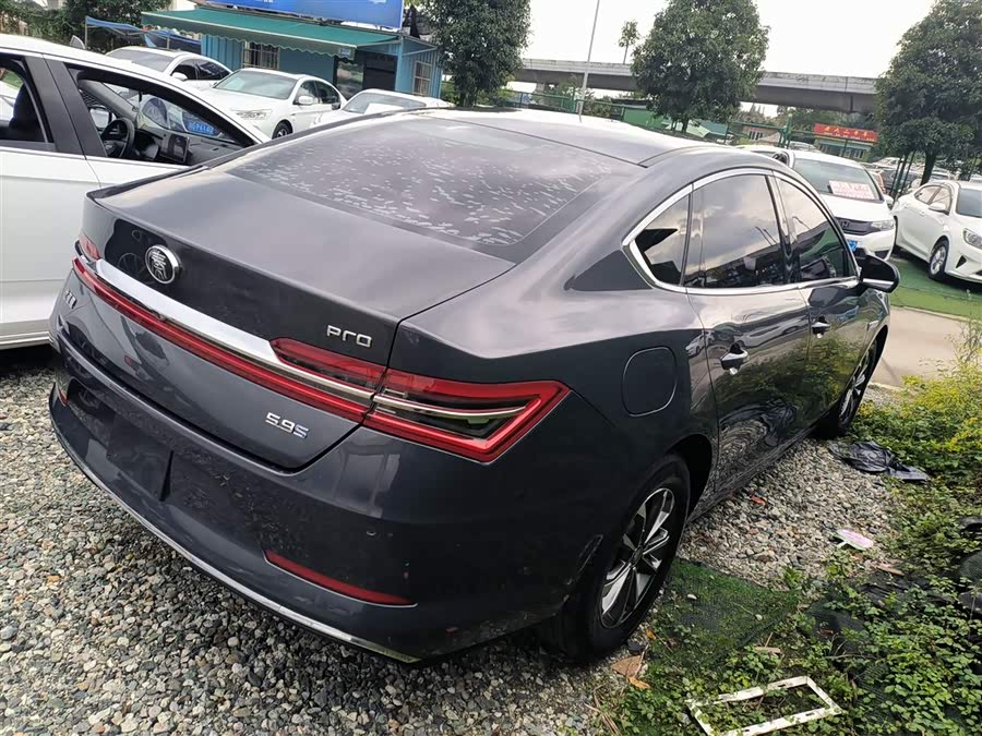 BYD Qin Pro New Energy 2020 immagine di auto #8