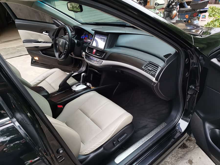 Honda CROSSTOUR 2015 #8 Honda CROSSTOUR 2015 изображение автомобиля #8