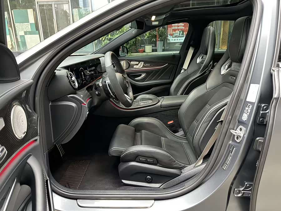 Mercedes-Benz E AMG 2021 صورة سيارة #8