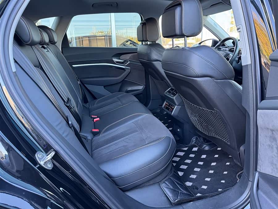 Mercedes-Benz SLK AMG 2021 #8 Mercedes-Benz SLK AMG 2021 صورة سيارة #8