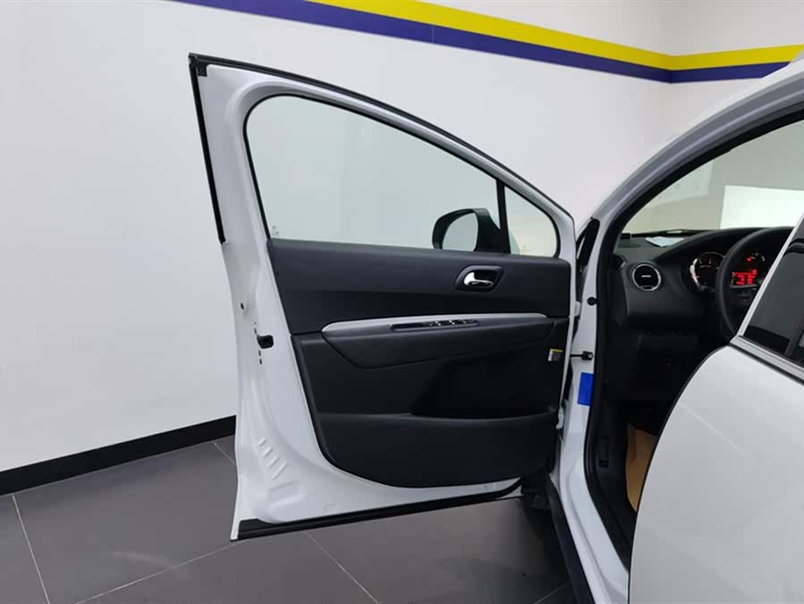 Peugeot 3008 2018 صورة سيارة #8