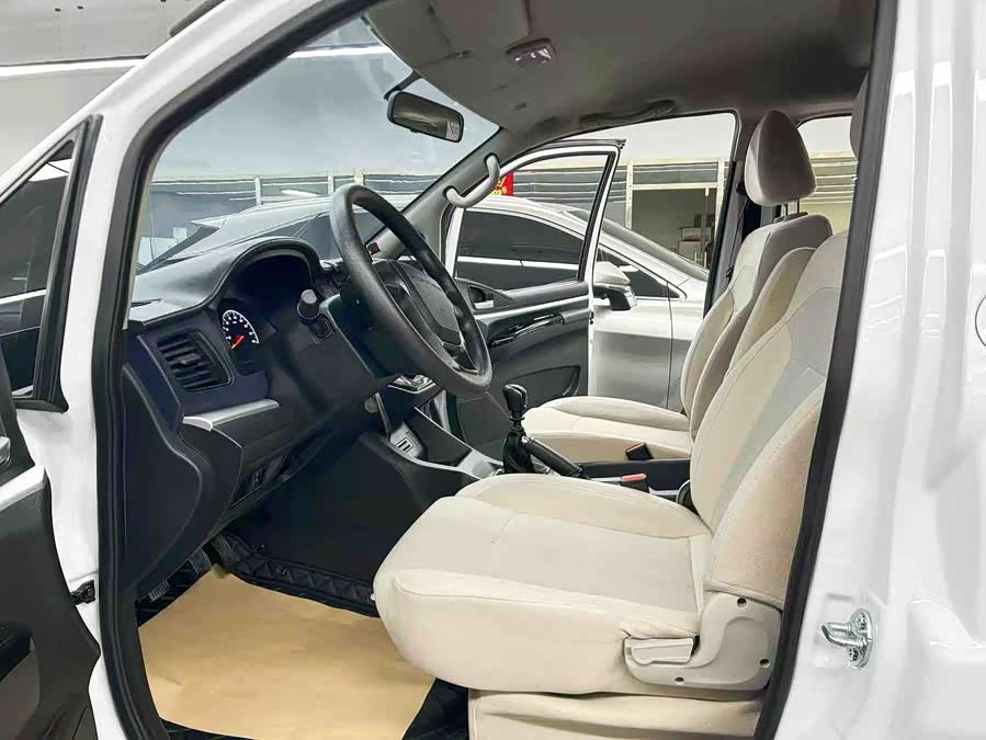 Forthing Lingzhi 2024 #8 Forthing Lingzhi 2024 immagine di auto #8