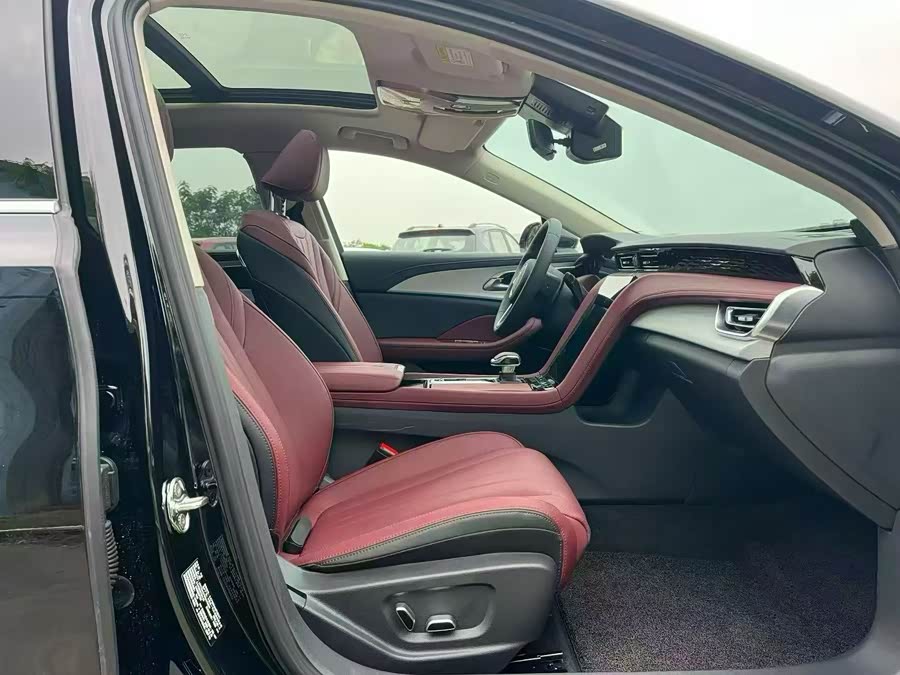 HongQi H5 PHEV 2025 car image #8