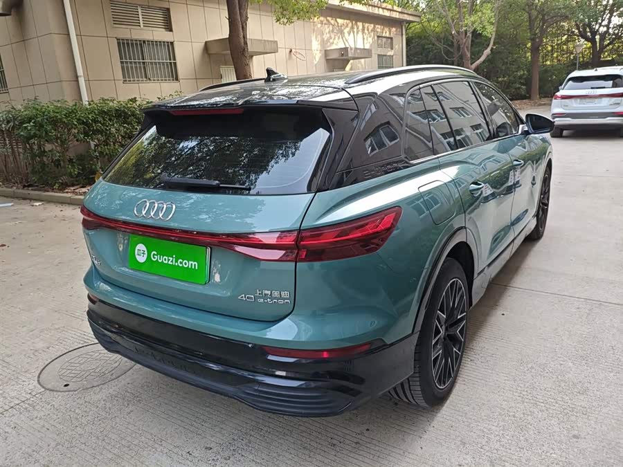 Audi Q5 e-tron 2023 #8 Audi Q5 e-tron 2023 immagine di auto #8