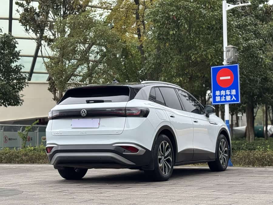 Volkswagen ID.4 X 2023 #8 Volkswagen ID.4 X 2023 immagine di auto #8