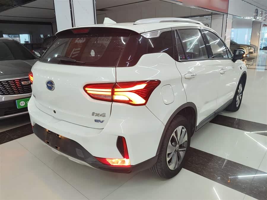 GAC ix4 2018 #8 GAC ix4 2018 car image #8