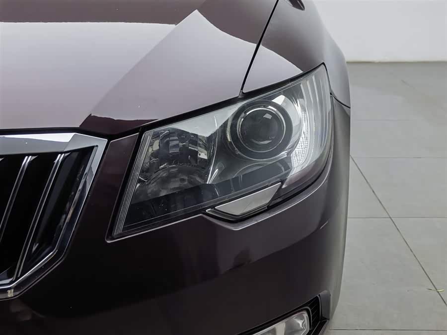Skoda Superb 2014 car image #8