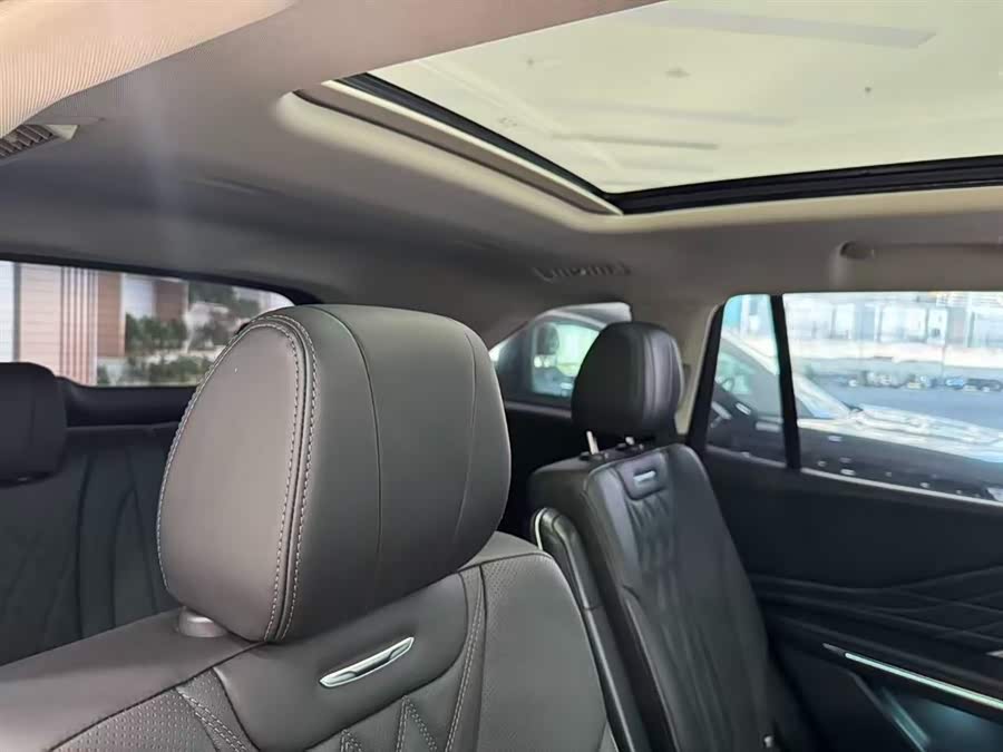 HongQi HS7 PHEV 2024 صورة سيارة #8