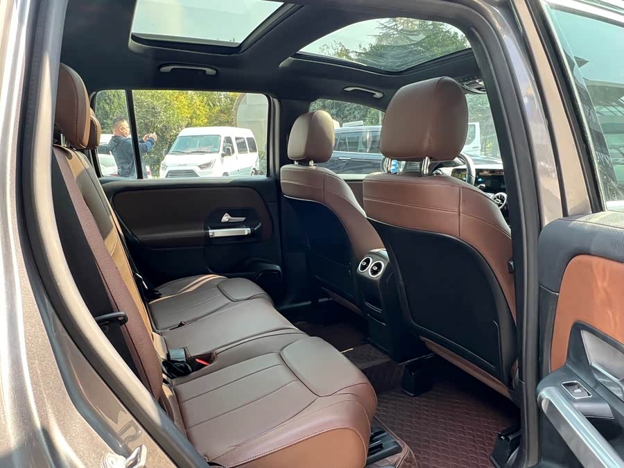 Mercedes-Benz GLB Class 2020 car image #8