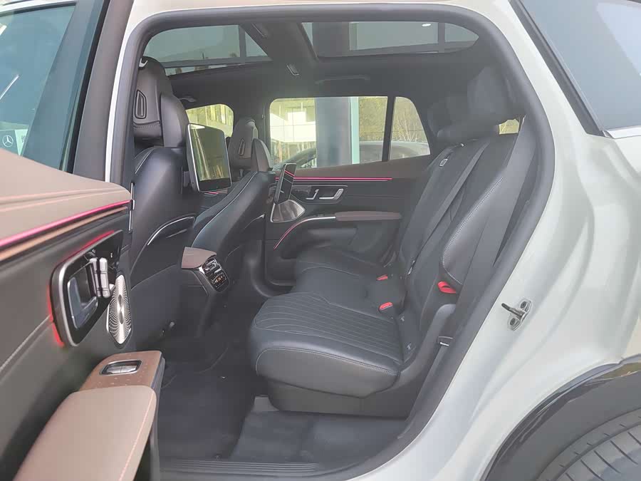 Mercedes-Benz EQS SUV 2025 #8 Mercedes-Benz EQS SUV 2025 car image #8