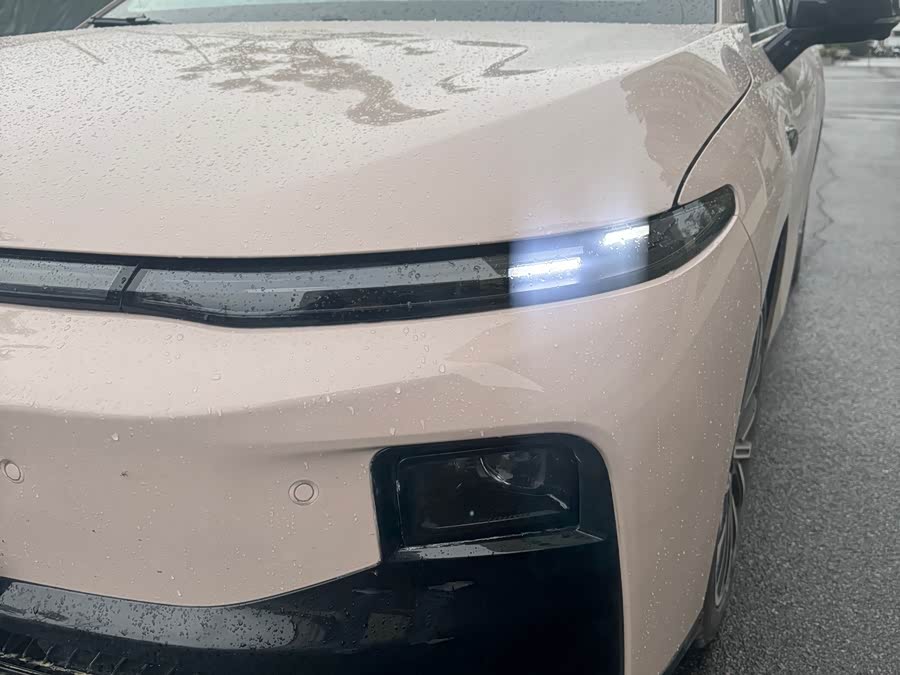 零跑汽车 零跑B01 2025 汽车图片 #8