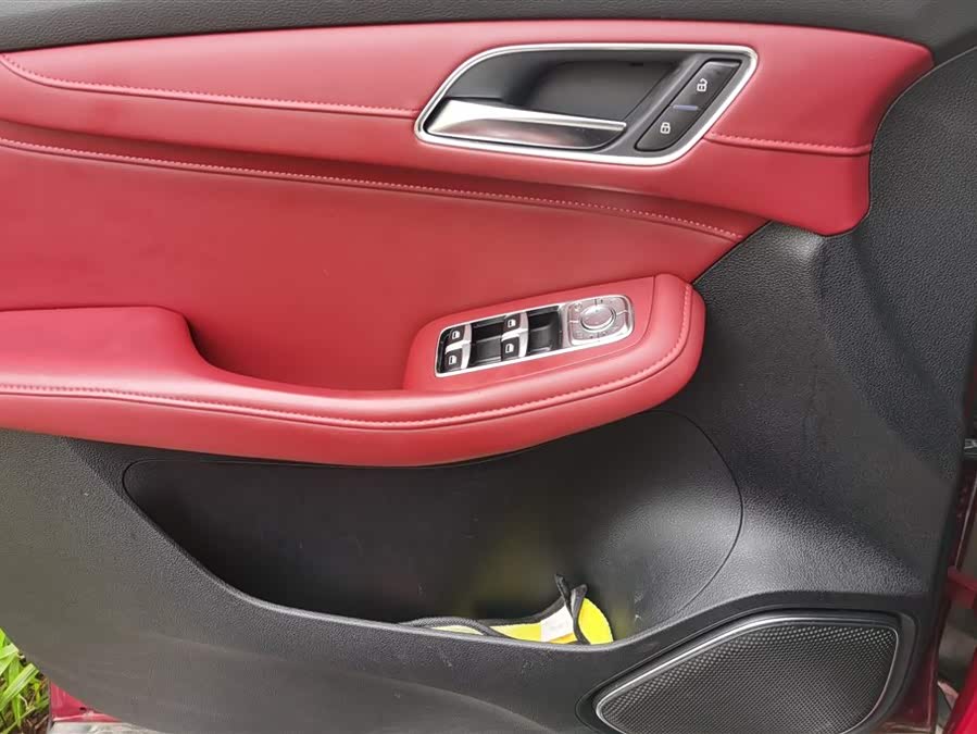 MG HS 2019 car image #8