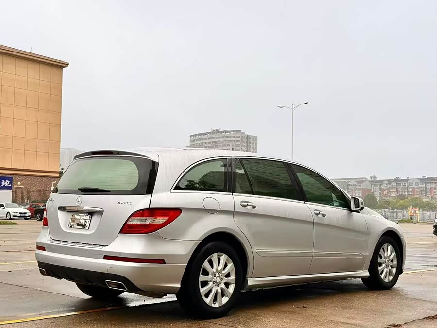 Mercedes-Benz R Class 2012 #8 Mercedes-Benz R Class 2012 car image #8