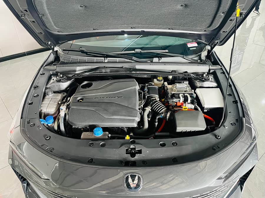 Changan UNI-V iDD 2024 #8 Changan UNI-V iDD 2024 car image #8