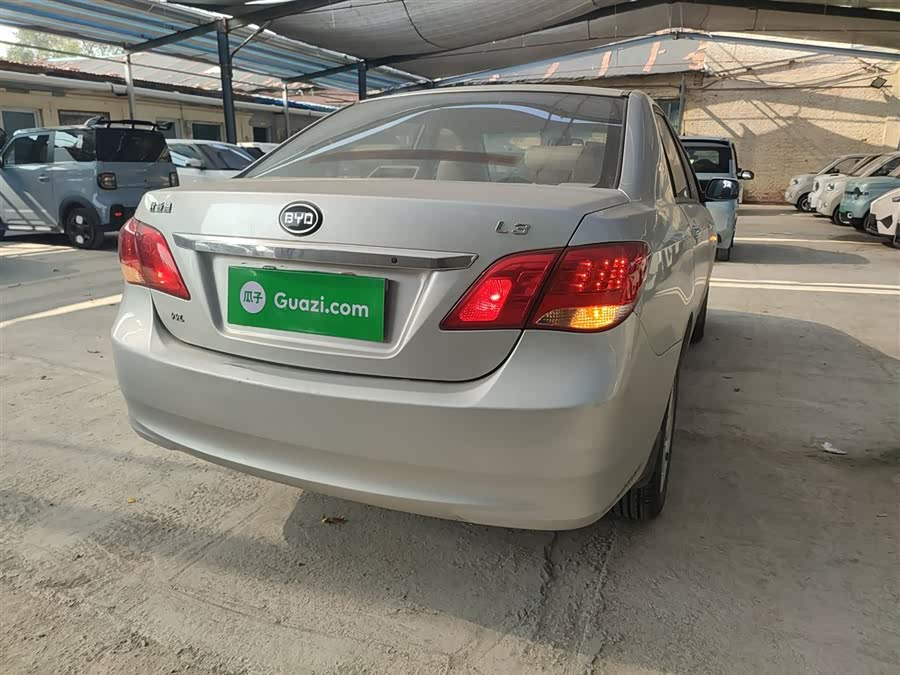 BYD L3 2014 car image #8