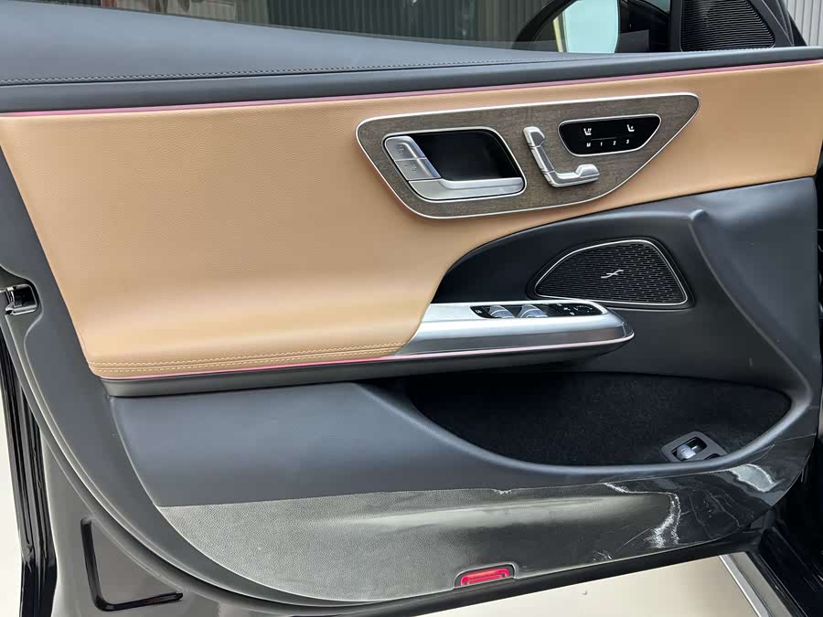 Mercedes-Benz E Class New Energy 2024 car image #8