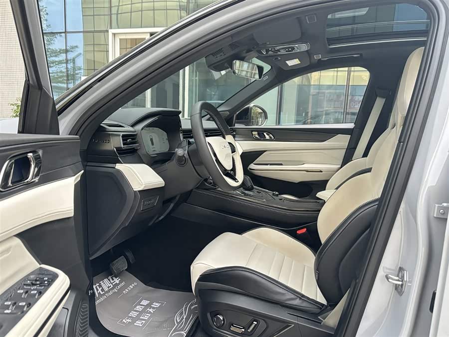 Lynk & Co 01 2022 image de voiture #8