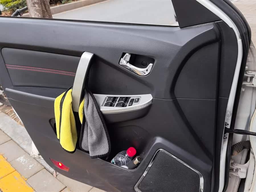 GEELY GX7 2015 صورة سيارة #8