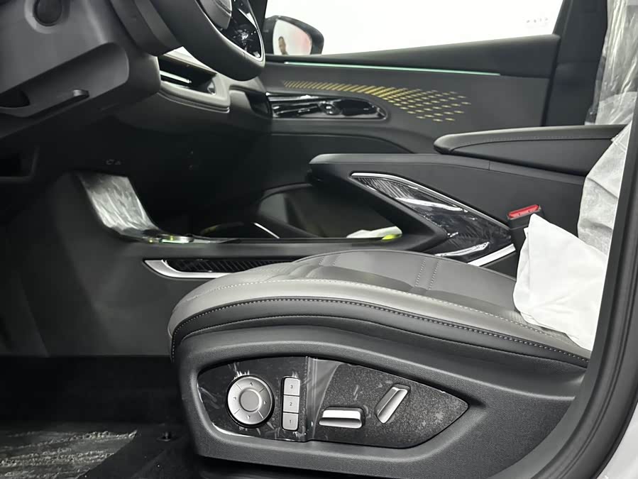 HongQi EH7 2024 #8 HongQi EH7 2024 car image #8