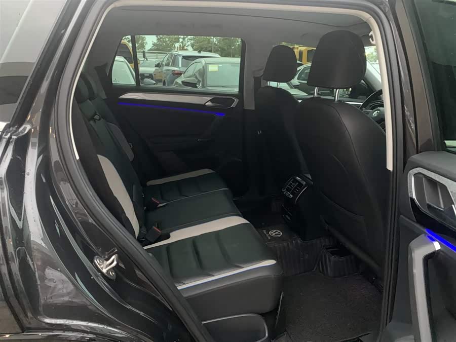 Volkswagen Tayron GTE 2020 #8 Volkswagen Tayron GTE 2020 car image #8