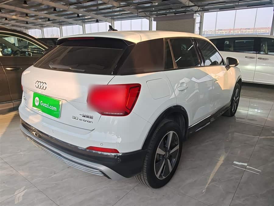 Audi Q2L e-tron 2021 #8 Audi Q2L e-tron 2021 صورة سيارة #8