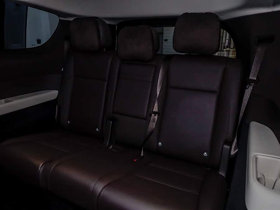 理想汽车 理想MEGA 2024 汽车图片 #8