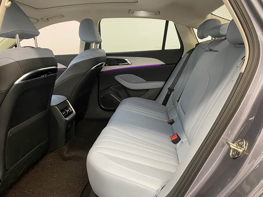 HongQi H5 PHEV 2025 car image #8