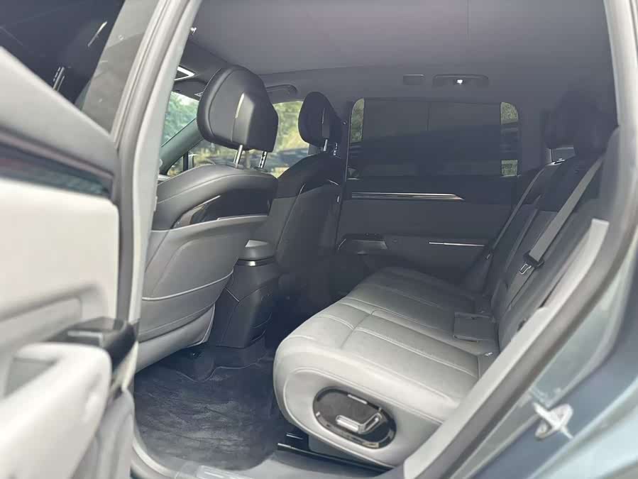Zeekr 7X 2024 car image #8