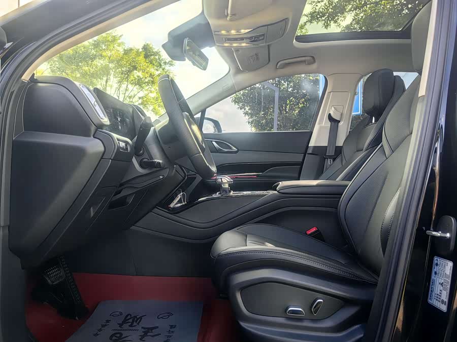 HongQi HS3 PHEV 2024 #8 HongQi HS3 PHEV 2024 car image #8