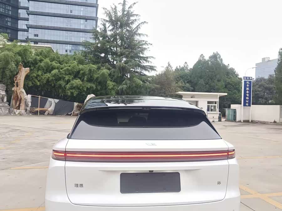 理想汽车 理想i6 2025 汽车图片 #8