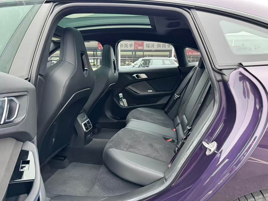 BMW M235L 2025 immagine di auto #8