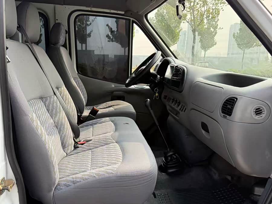 Ford Transit Classic 2016 car image #8