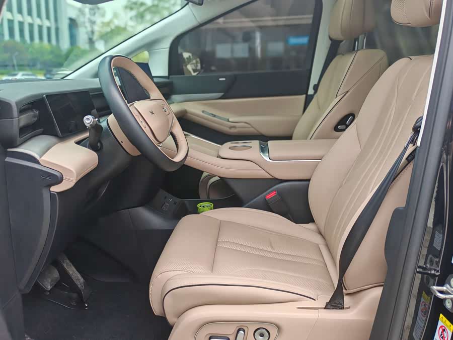 Xpeng X9 2024 imagem de carro #8