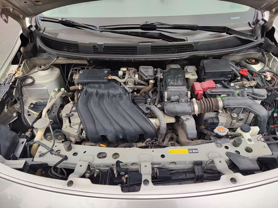 Nissan Sunny 2016 car image #8