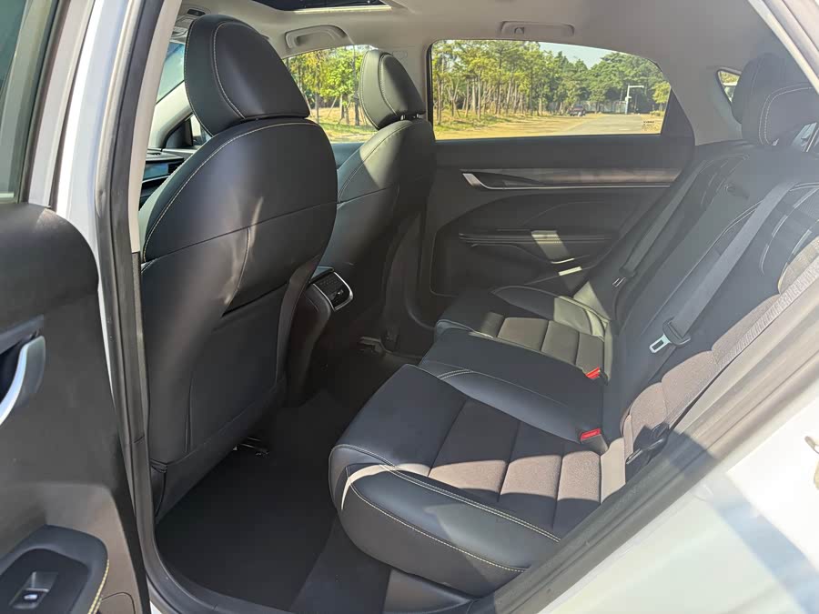 GEELY Binray 2021 car image #8